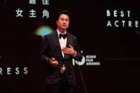 タン・ウェイの代わりに登壇したパク・ヘイル。