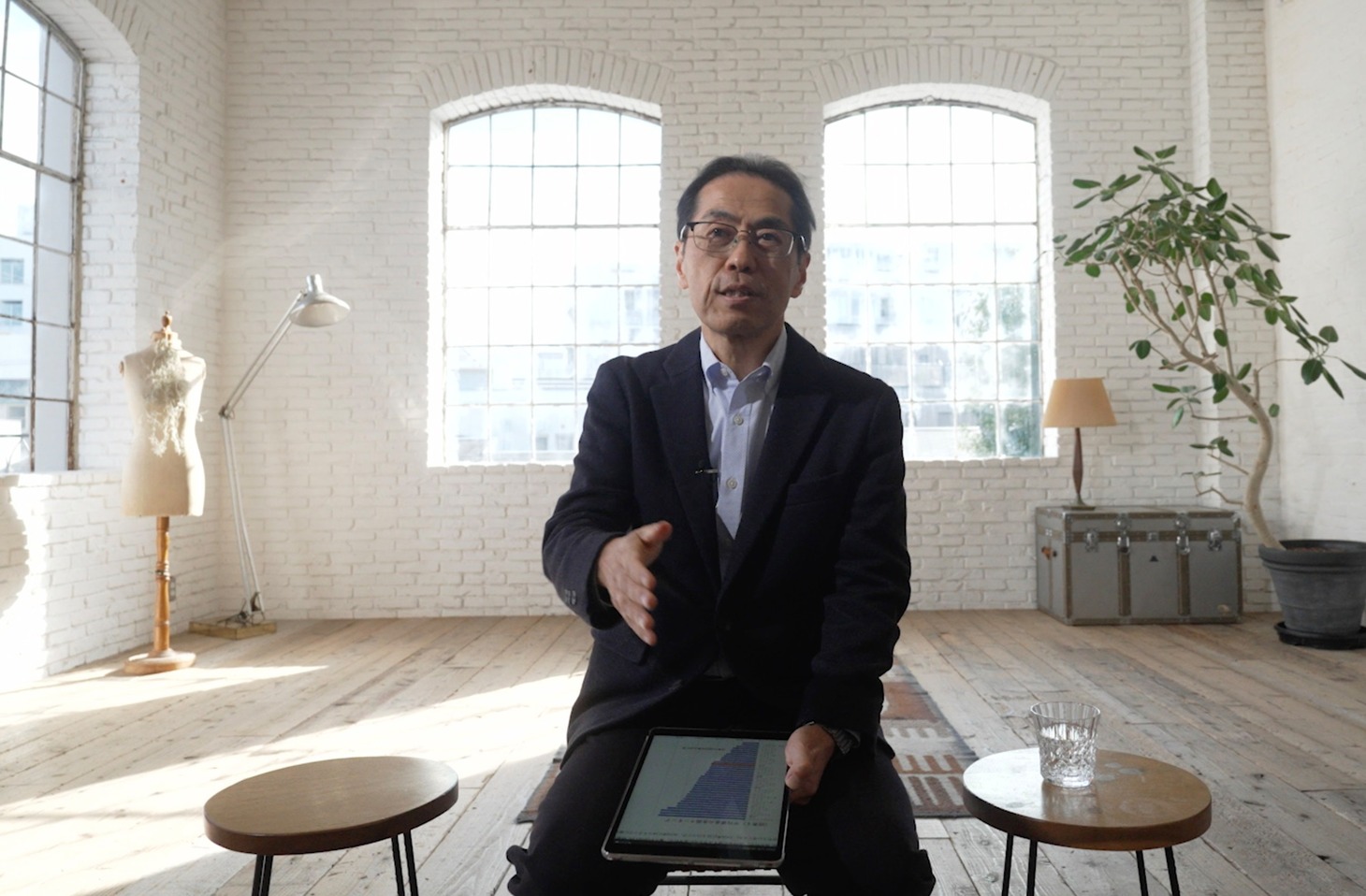 「妖怪の孫」より、古賀茂明。