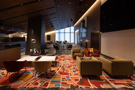 109シネマズプレミアム新宿9階ラウンジ。