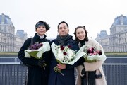 左から高橋一生、渡辺一貴、飯豊まりえ。
