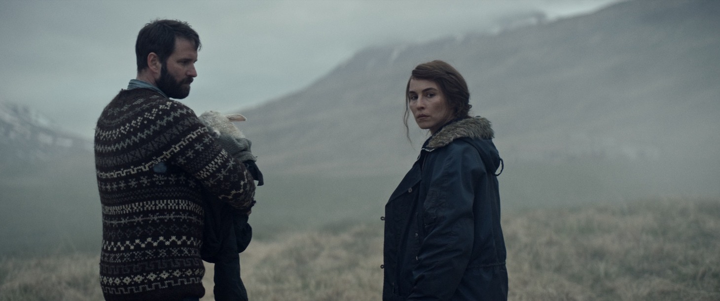 「LAMB／ラム」場面写真 (c)2021 GO TO SHEEP, BLACK SPARK FILM &TV, MADANTS, FILM I VAST, CHIMNEY, RABBIT HOLE ALICJA GRAWON-JAKSIK, HELGI JOHANNSSON