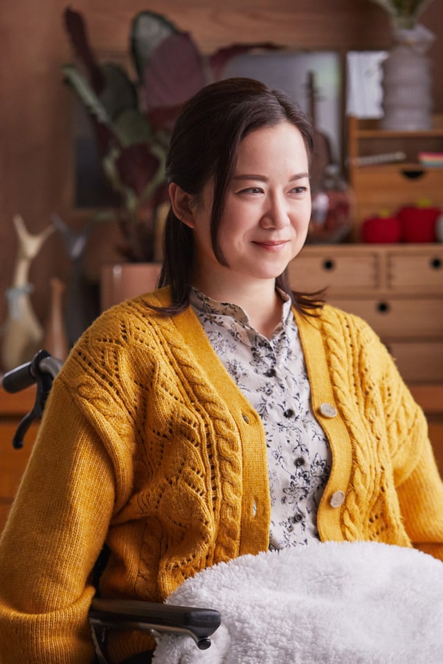 和久井映見演じる岸田邦子。