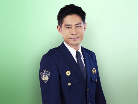 牛島正義役の伊藤淳史。