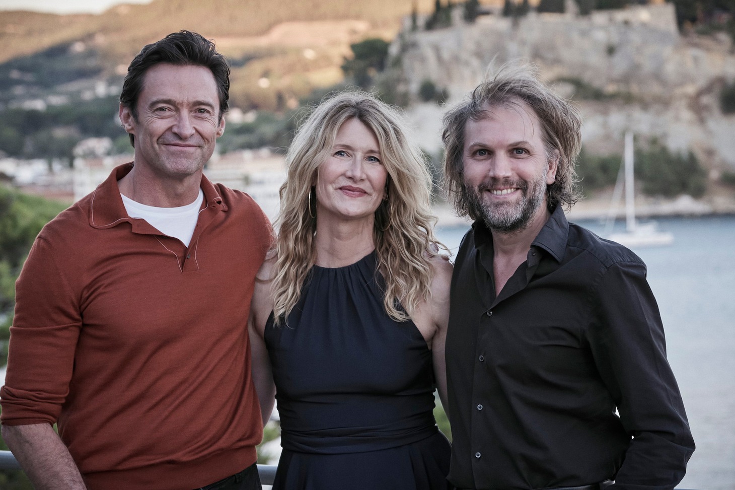 左からヒュー・ジャックマン、ローラ・ダーン、フロリアン・ゼレール。