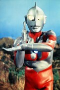「ウルトラマン」より、ウルトラマン。