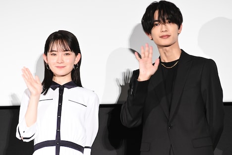 畑芽育と高橋恭平（なにわ男子）。