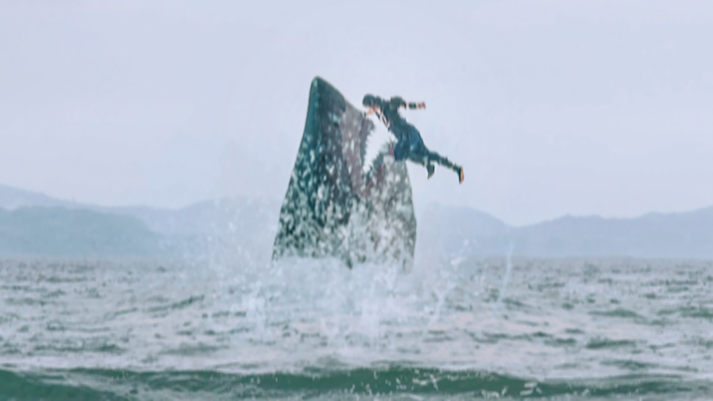 「妖獣奇譚 ニンジャVSシャーク」場面写真