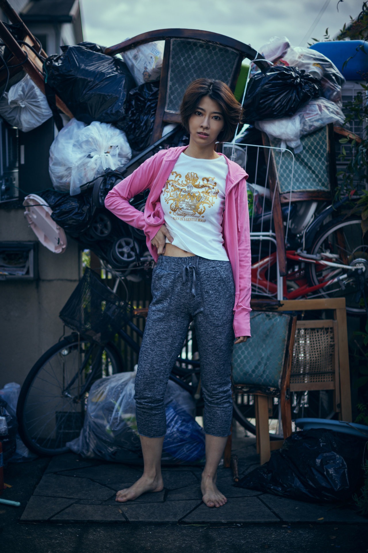 青原明日華役の中村祐美子。