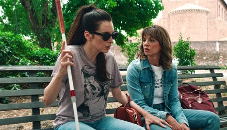 「ダークグラス」場面写真