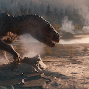 巨大恐竜に追われるアダム・ドライバーはどう切り抜ける?「65」新映像