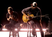 「トップガン マーヴェリック」の主題歌「Hold My Hand」を披露したレディー・ガガ(写真提供:Getty Images)。