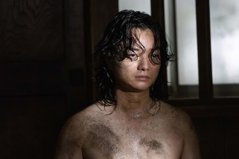 Netflixシリーズ「サンクチュアリ -聖域-」場面写真