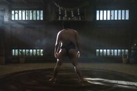 Netflixシリーズ「サンクチュアリ -聖域-」場面写真