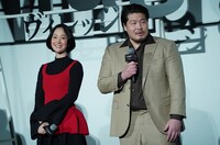 左から黒木華、一ノ瀬ワタル。