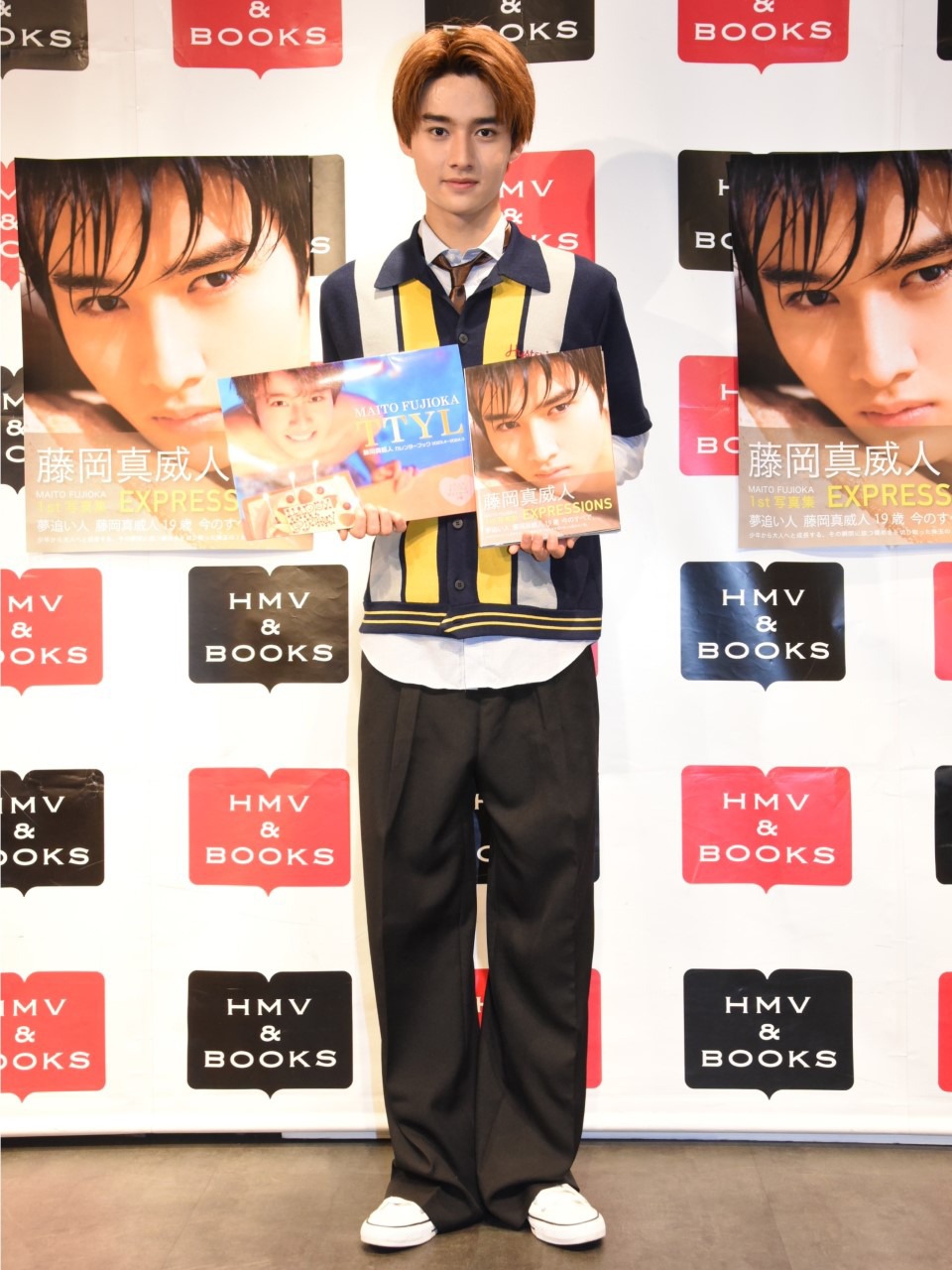藤岡真威人