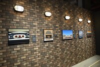 「ウェス・アンダーソンすぎる風景展 あなたのまわりは旅のヒントにあふれている」の様子。