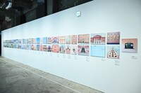 「ウェス・アンダーソンすぎる風景展 あなたのまわりは旅のヒントにあふれている」の様子。