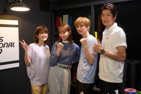 左から樋口日奈、トリンドル玲奈、尾崎匠海、丸山智己。