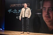 「ザ・ホエール」の来日記者会見の様子。