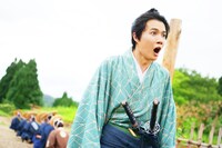 「大名倒産」場面写真