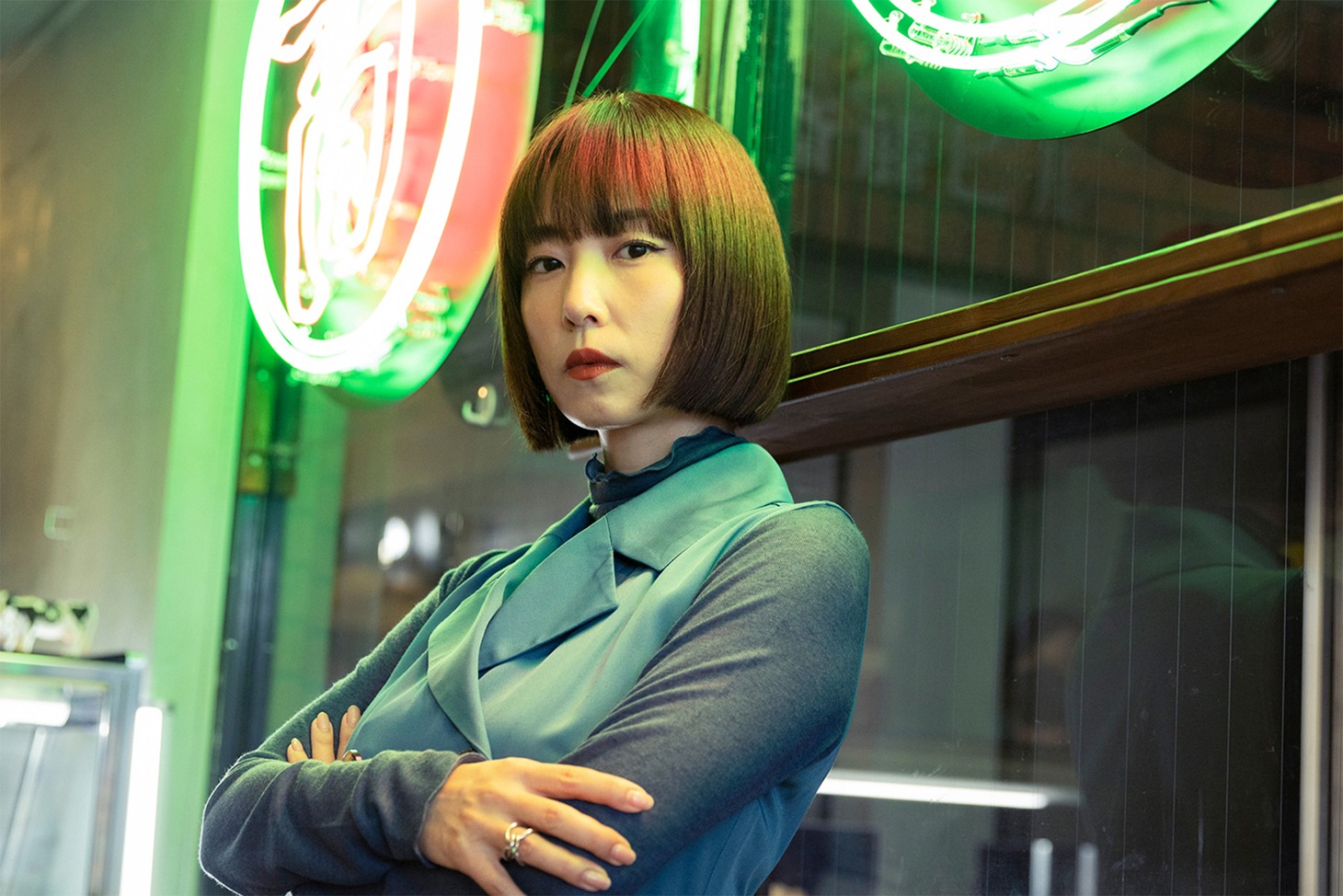 荒川直子役のMEGUMI。