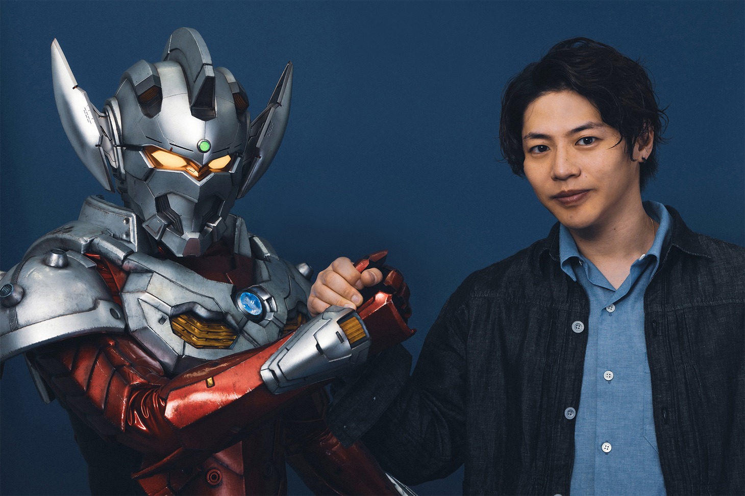 左からTARO SUIT、青柳尊哉。（撮影：佐藤類）
