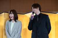 左から桜井ユキ、三浦翔平。