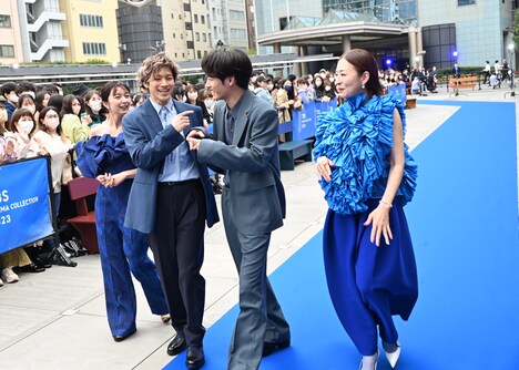 「ペンディングトレイン―8時23分、明日 君と」ブルーカーペットの様子。