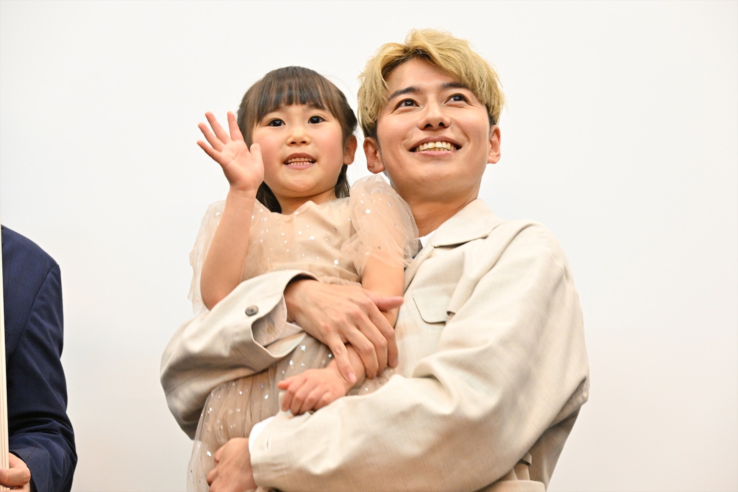 左から佐藤恋和、武田航平。