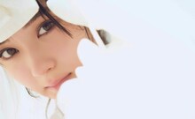 「畑芽育1st写真集 残照」より。