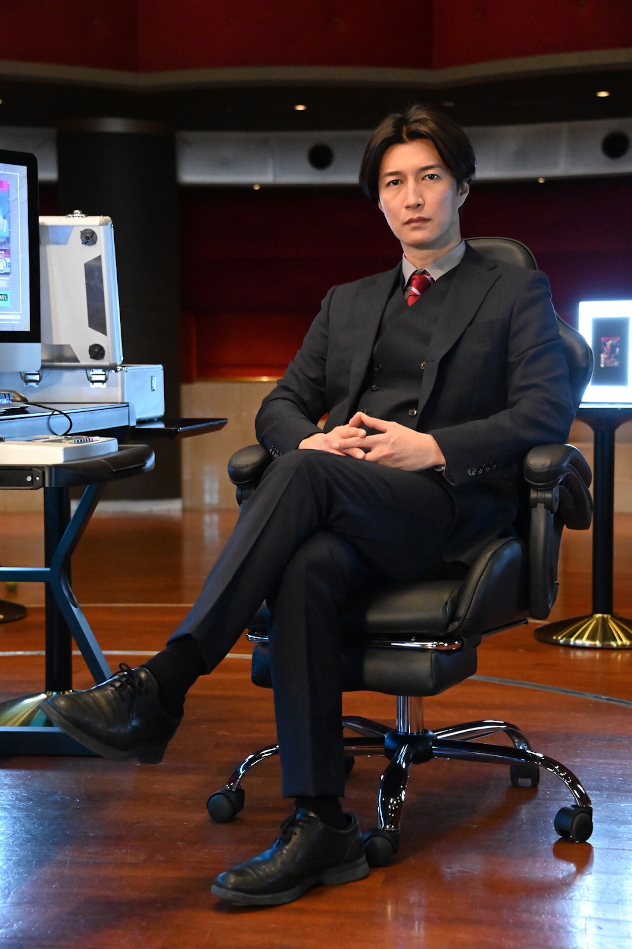 天野浩成演じる橘朔也が「仮面ライダーアウトサイダーズ」参戦、ep.3の