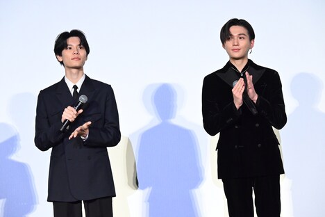 左から萩原利久、八木勇征（FANTASTICS from EXILE TRIBE）。