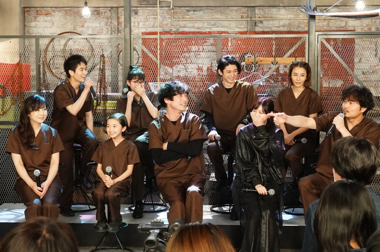 左から坂口健太郎、西野七瀬。 - 「Dr.チョコレート」白山乃愛に坂口