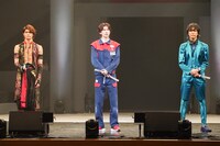 左から桃谷ジロウ、桃井タロウ、ソノイ。