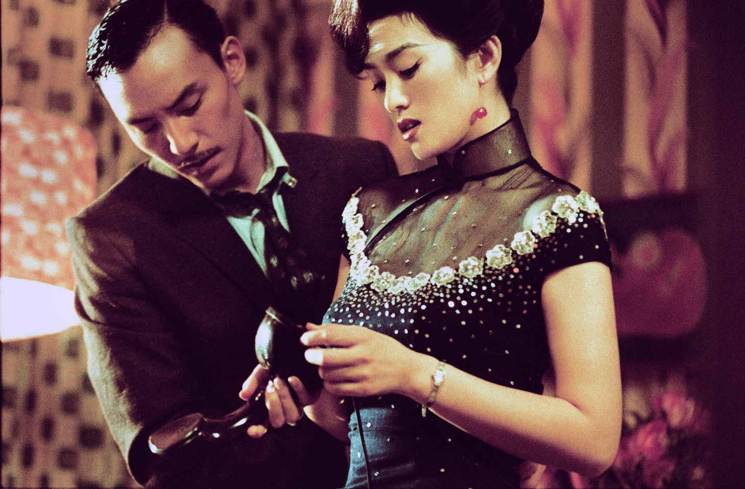 「若き仕立屋の恋 Long version」場面写真