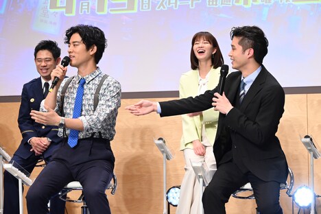 「ケイジとケンジ、時々ハンジ。」記者会見の様子。