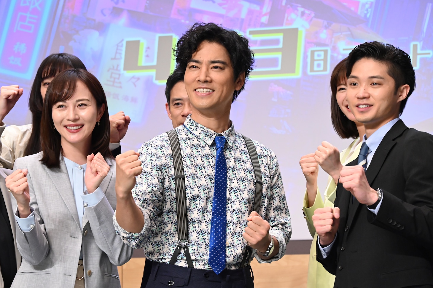「ケイジとケンジ、時々ハンジ。」記者会見の様子。