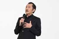 吉田鋼太郎