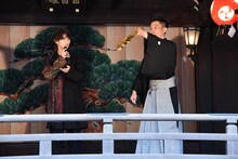 左から横浜流星、塩津圭介。