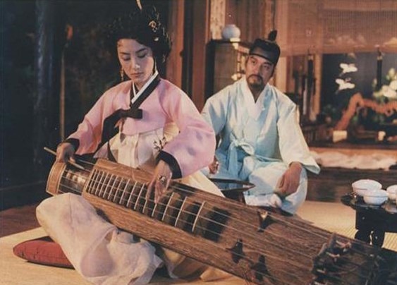 「ファン・ジニ」場面写真 (c)Panavision. Inc.