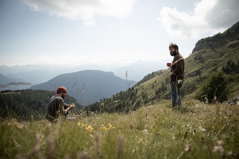 「帰れない山」新場面写真