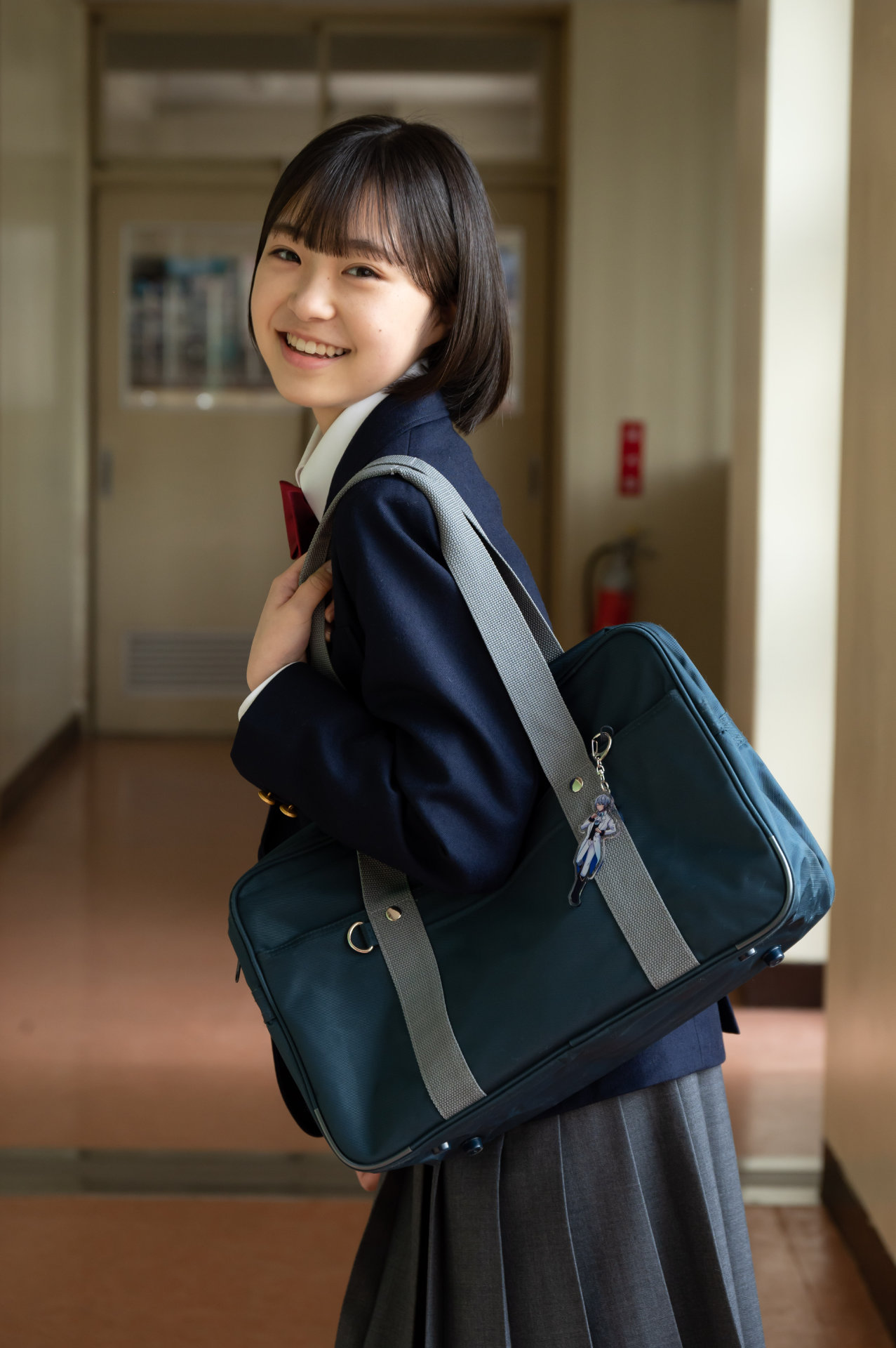 新井美羽演じる心音。 (c)「明日、私は誰かのカノジョ」製作委員会・MBS