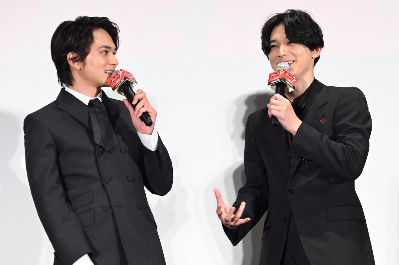 左から北村匠海、吉沢亮。 - 「東リベ2」北村匠海らが互いに感謝