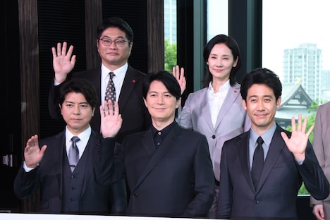 上段左から松尾諭、吉田羊。下段左から上川隆也、福山雅治、大泉洋。