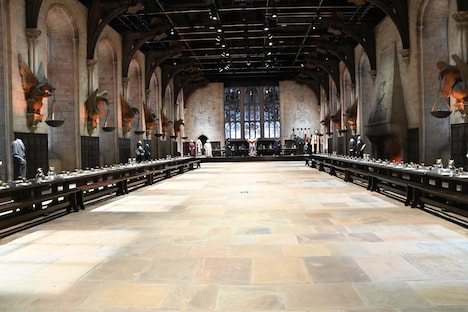 ホグワーツ魔法魔術学校大広間の様子。