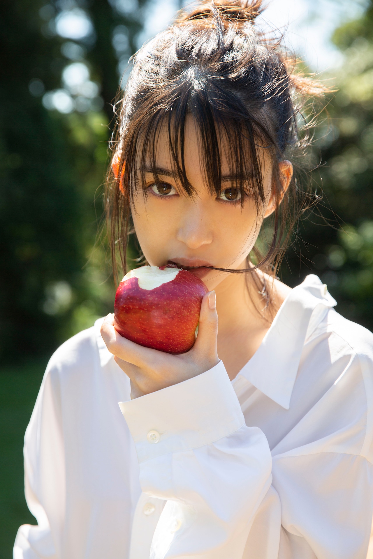 森川葵 写真集「Ebipilaf（仮）」購入者特典のポストカード（イメージ）。