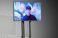 リモート参加した藤井道人。