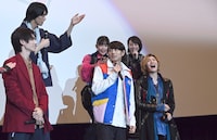 「暴太郎戦隊ドンブラザーズVSゼンカイジャー」最速上映舞台挨拶の様子。