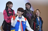 「暴太郎戦隊ドンブラザーズVSゼンカイジャー」最速上映舞台挨拶の様子。