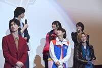 「暴太郎戦隊ドンブラザーズVSゼンカイジャー」最速上映舞台挨拶の様子。